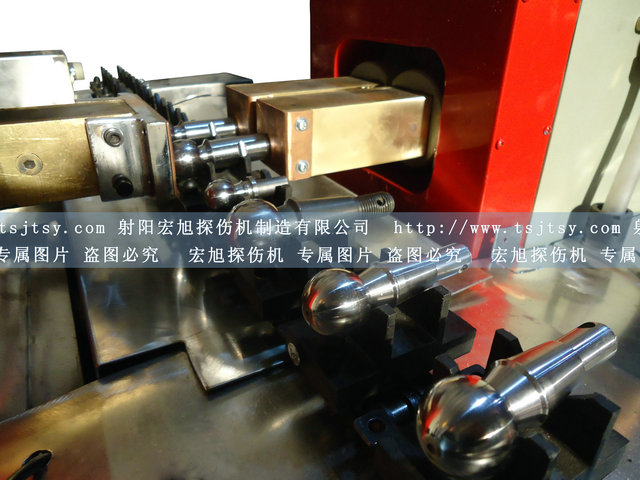 產(chǎn)品名稱：球頭銷專用熒光磁粉探傷機
產(chǎn)品型號：HCDG-2000
產(chǎn)品規(guī)格：熒光、二工位流水線